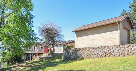 553 Summit Boulevard Manson WA 98831