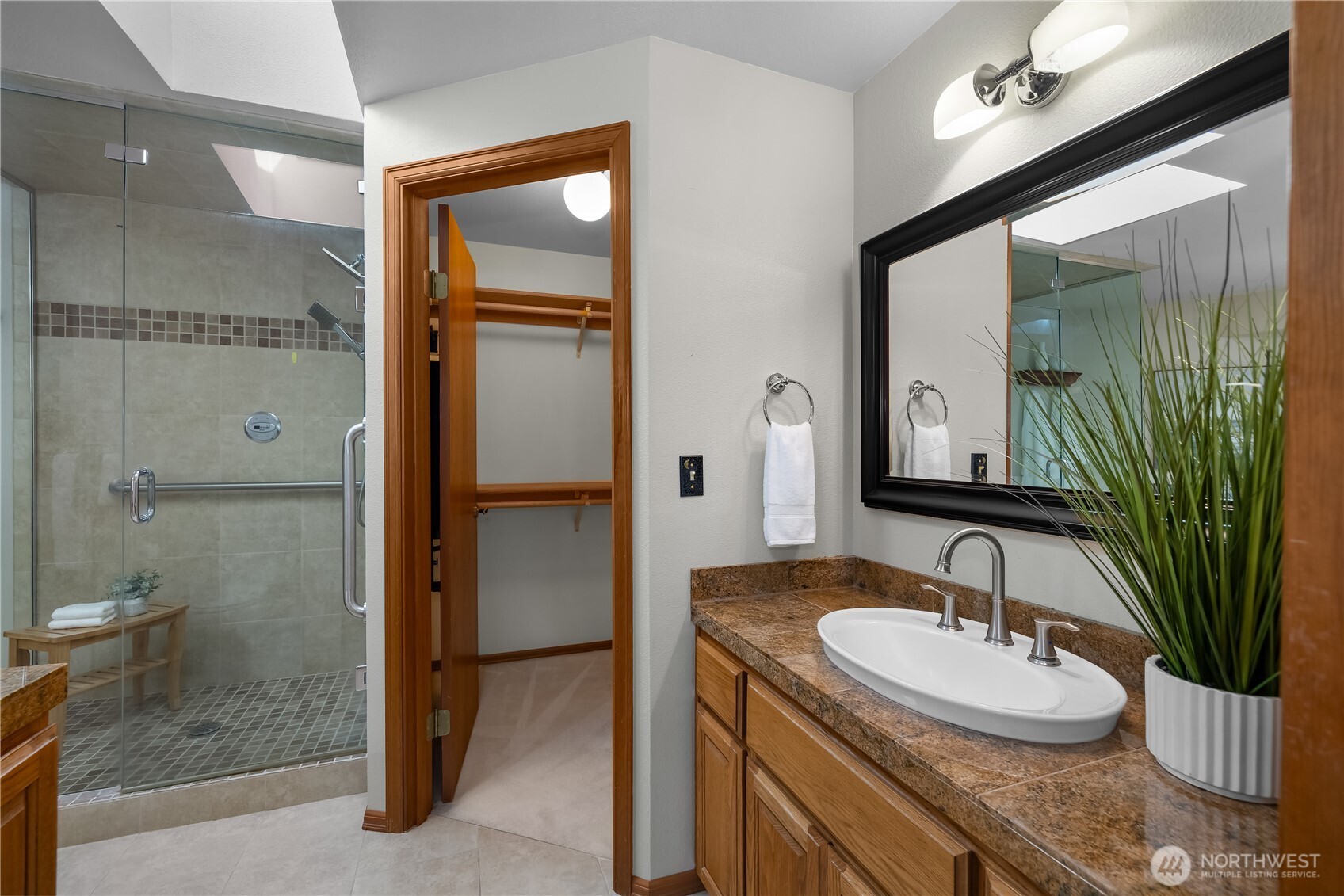 56 Chapman Loop Steilacoom WA 98388