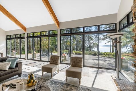 1912 Hunskor Road Oak Harbor WA 98277