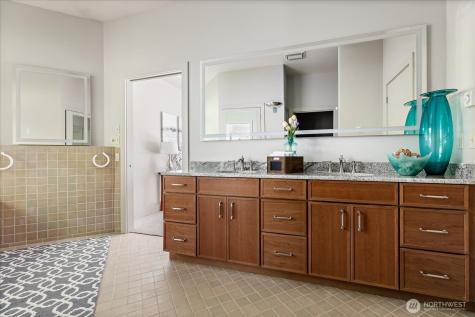 1912 Hunskor Road Oak Harbor WA 98277