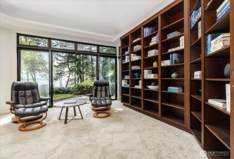 1912 Hunskor Road Oak Harbor WA 98277