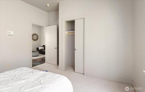 1912 Hunskor Road Oak Harbor WA 98277