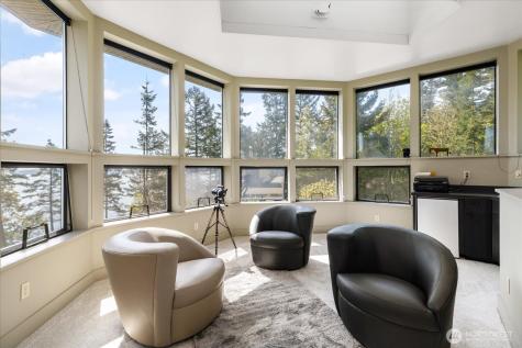 1912 Hunskor Road Oak Harbor WA 98277