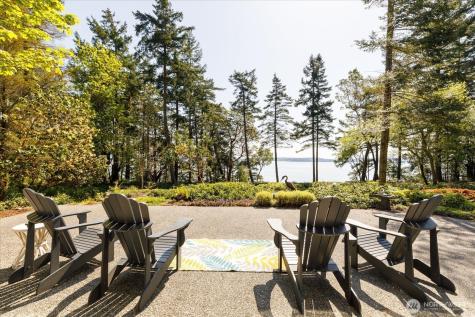 1912 Hunskor Road Oak Harbor WA 98277