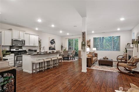 19717 27th Place W Lynnwood WA 98036