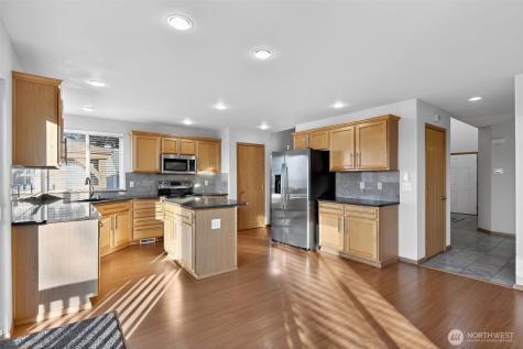 2103 NE 6th Circle Renton WA 98056