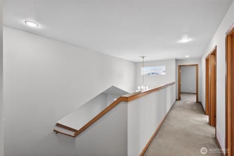 2103 NE 6th Circle Renton WA 98056