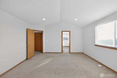 2103 NE 6th Circle Renton WA 98056