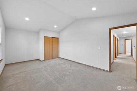 2103 NE 6th Circle Renton WA 98056