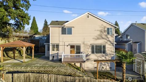 2103 NE 6th Circle Renton WA 98056