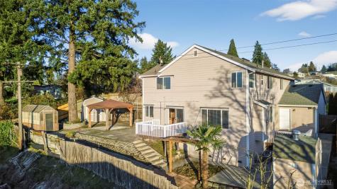 2103 NE 6th Circle Renton WA 98056