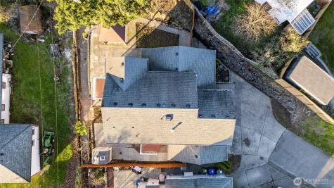 2103 NE 6th Circle Renton WA 98056