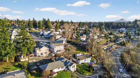 2103 NE 6th Circle Renton WA 98056