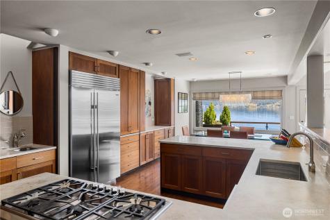 842 W Lake Sammamish Parkway SE Bellevue WA 98008