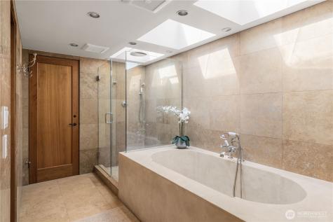 842 W Lake Sammamish Parkway SE Bellevue WA 98008