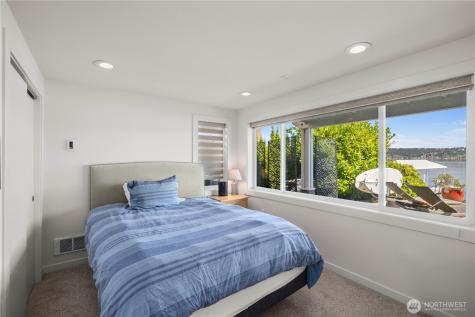 842 W Lake Sammamish Parkway SE Bellevue WA 98008