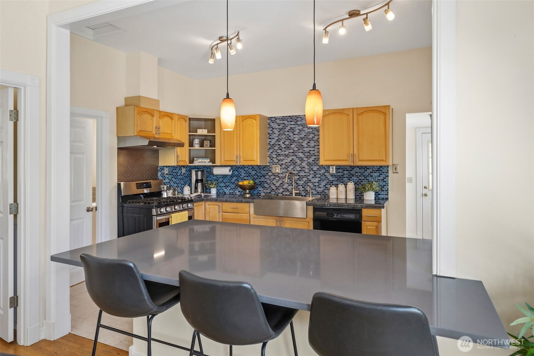 3228 39th Avenue SW Seattle WA 98116
