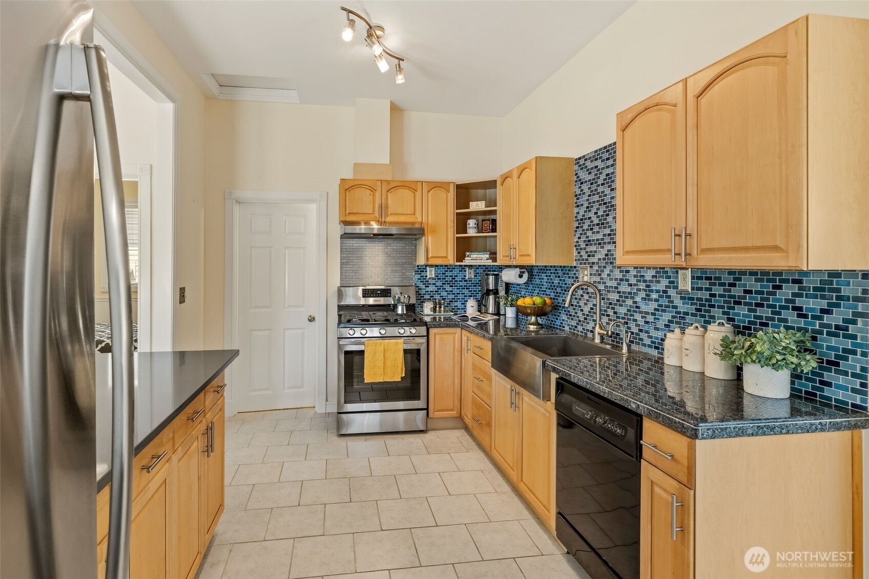3228 39th Avenue SW Seattle WA 98116