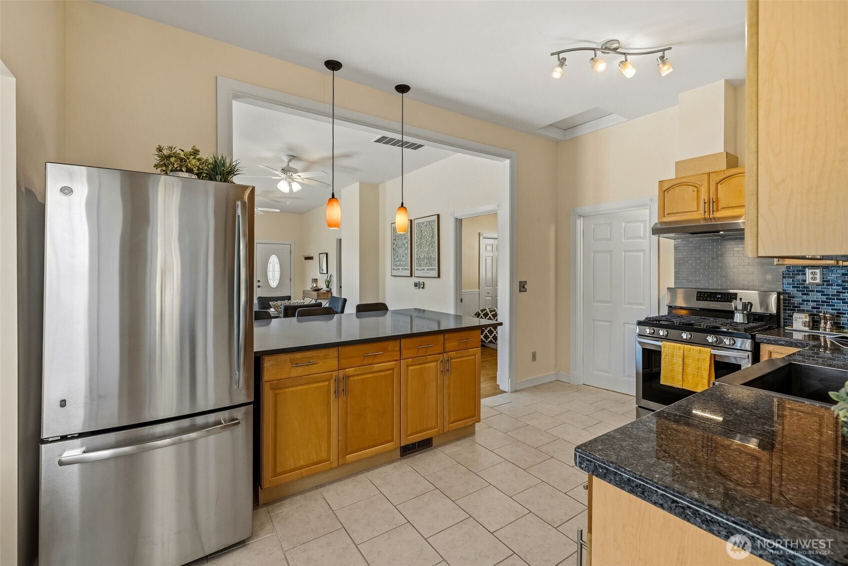 3228 39th Avenue SW Seattle WA 98116