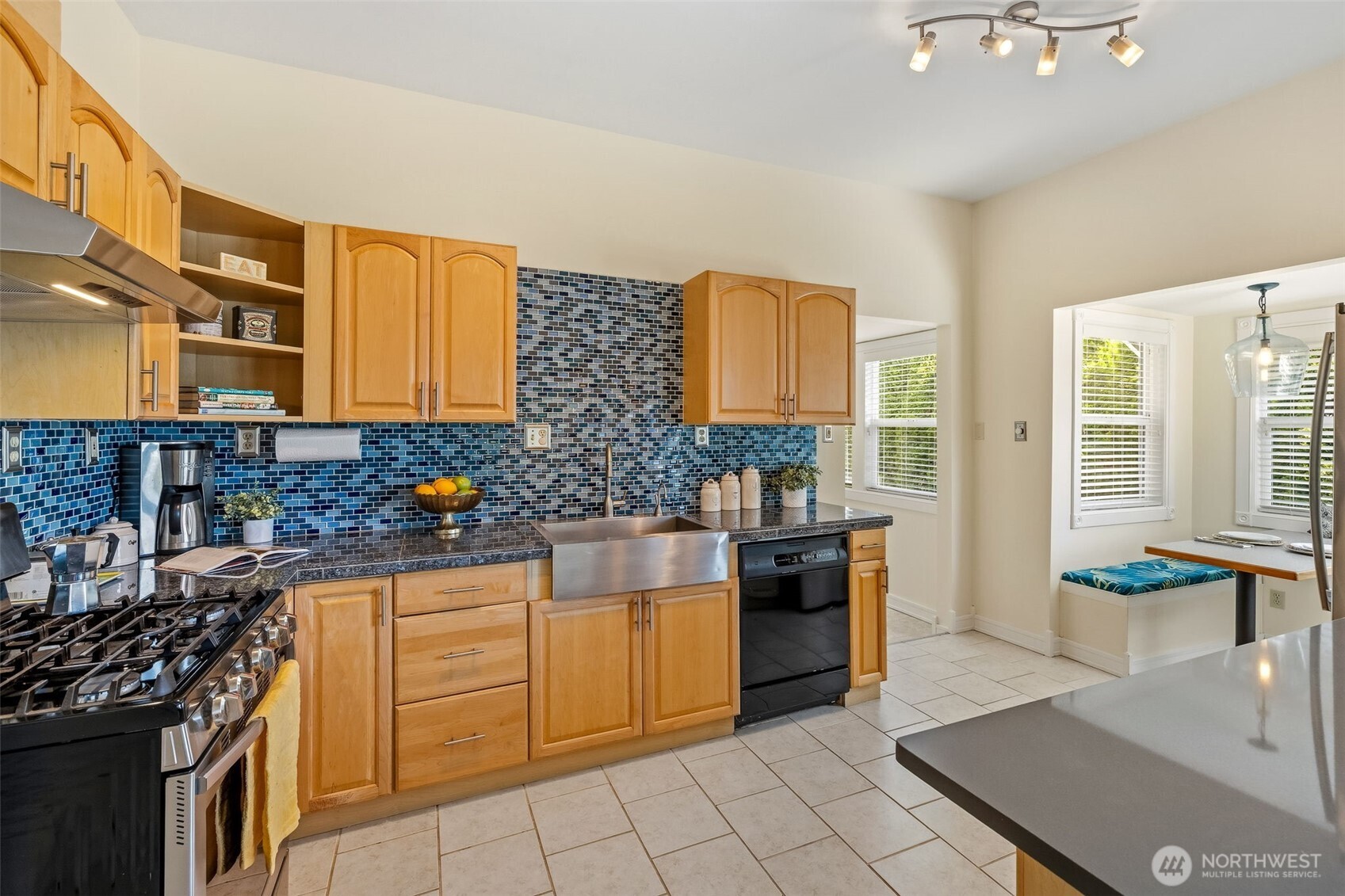 3228 39th Avenue SW Seattle WA 98116