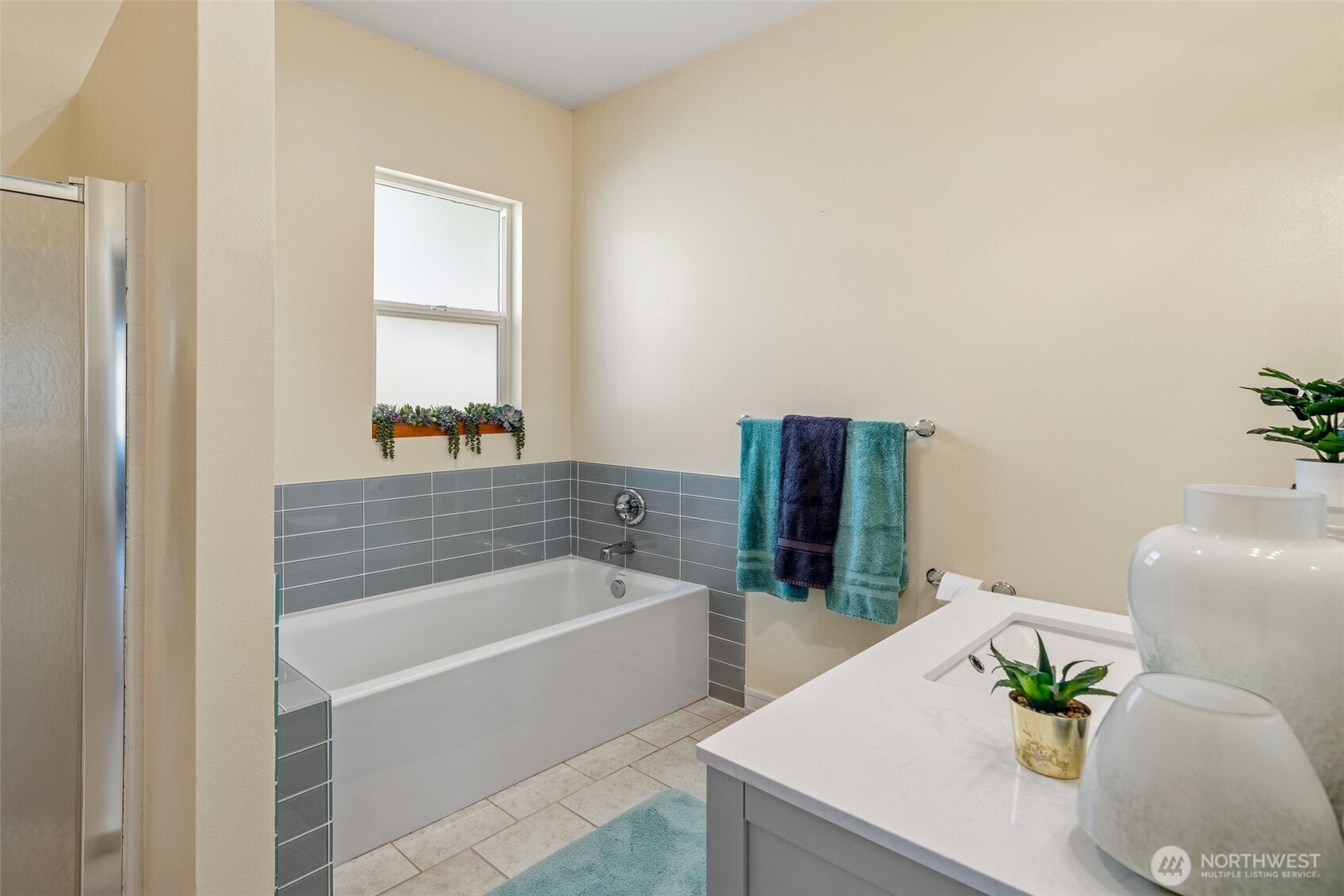 3228 39th Avenue SW Seattle WA 98116