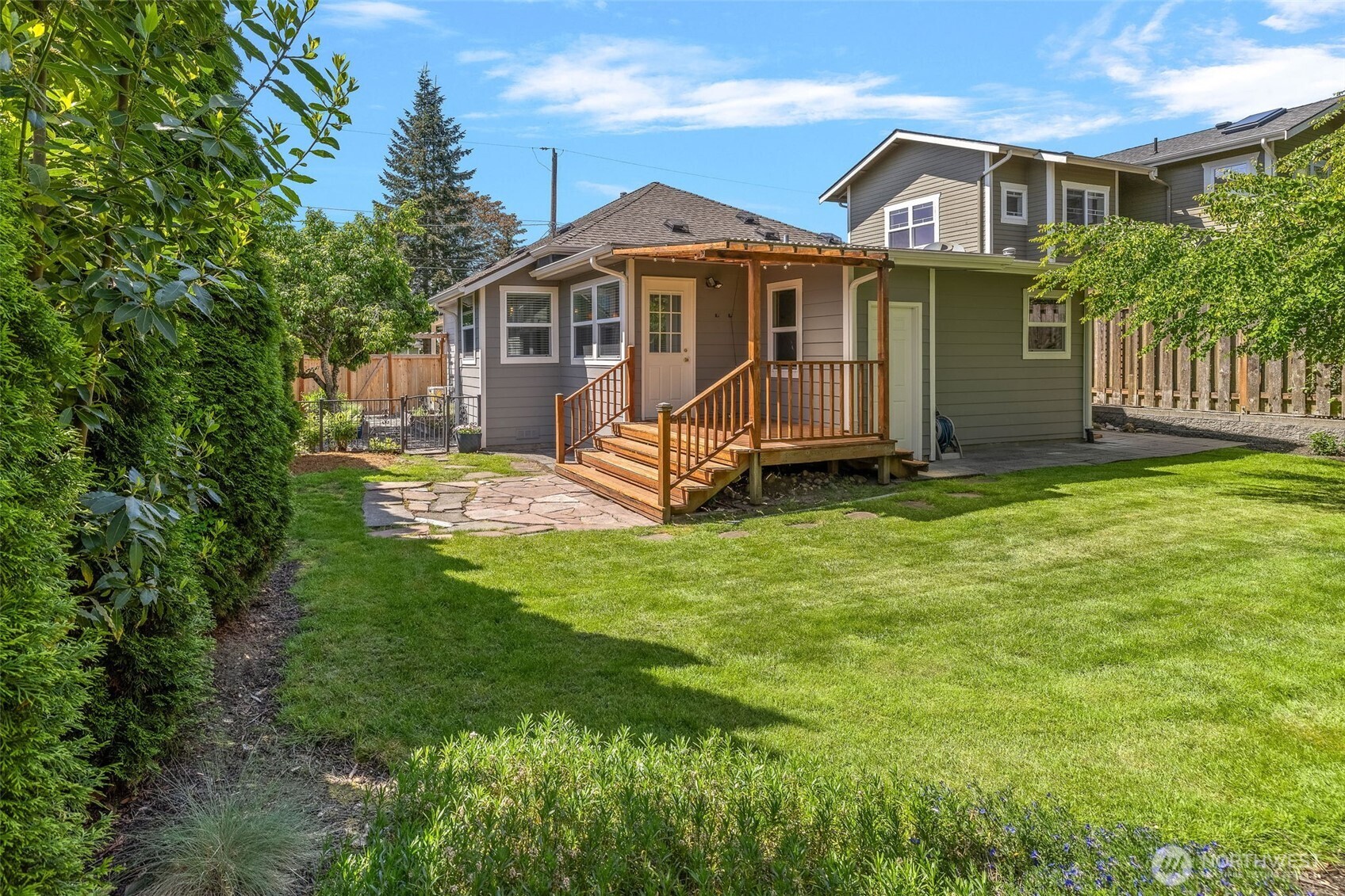 3228 39th Avenue SW Seattle WA 98116