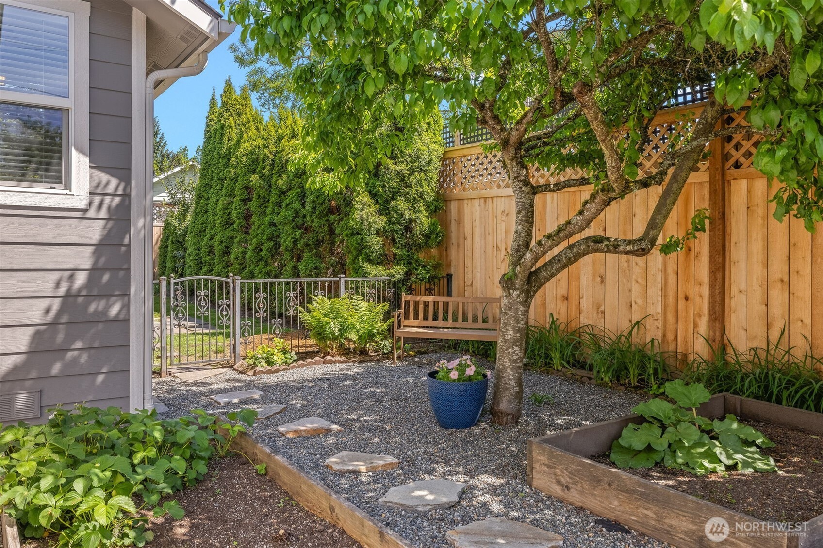 3228 39th Avenue SW Seattle WA 98116