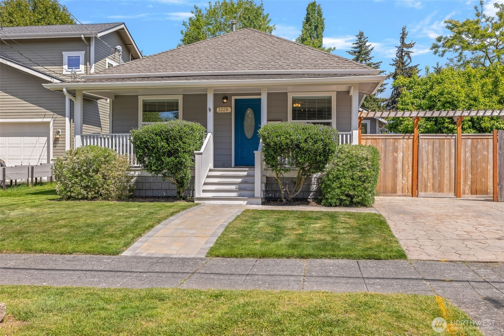 3228 39th Avenue SW Seattle WA 98116