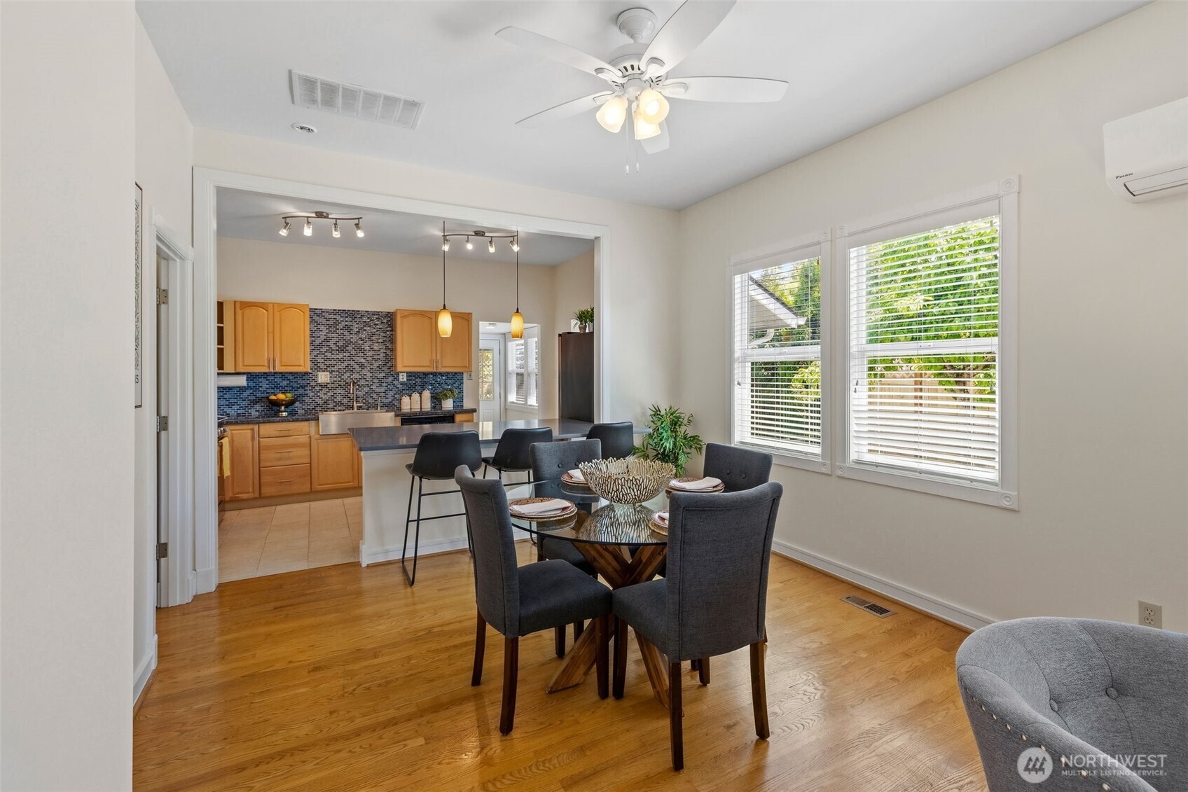 3228 39th Avenue SW Seattle WA 98116