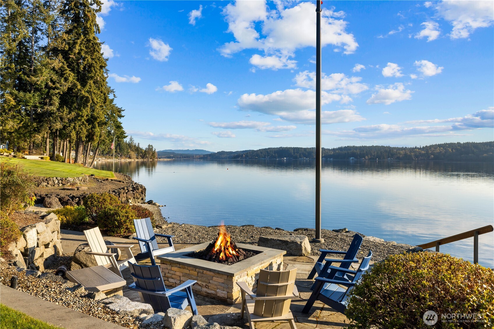 560 E Cronquist Road Allyn WA 98524