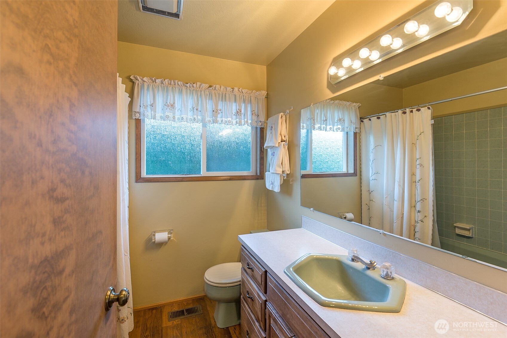 141 Bay View Street Sequim WA 98382