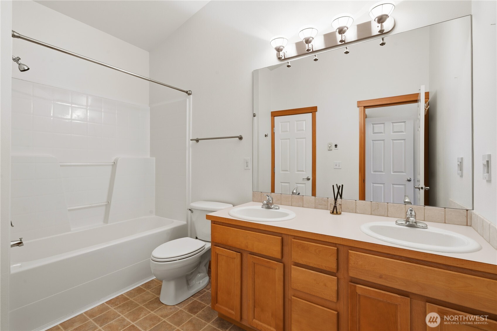 10520 Whitman Avenue N Seattle WA 98133