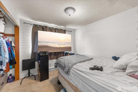 1751 S 43rd Street Tacoma WA 98418