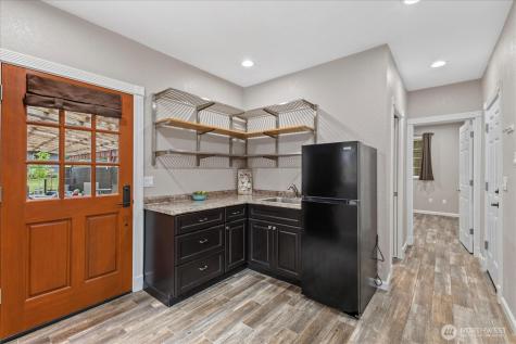 29832 Kent Black Diamond Road SE Kent WA 98042