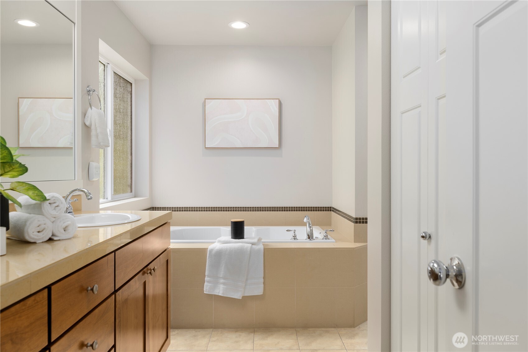 1316 216th Street SW Lynnwood WA 98036
