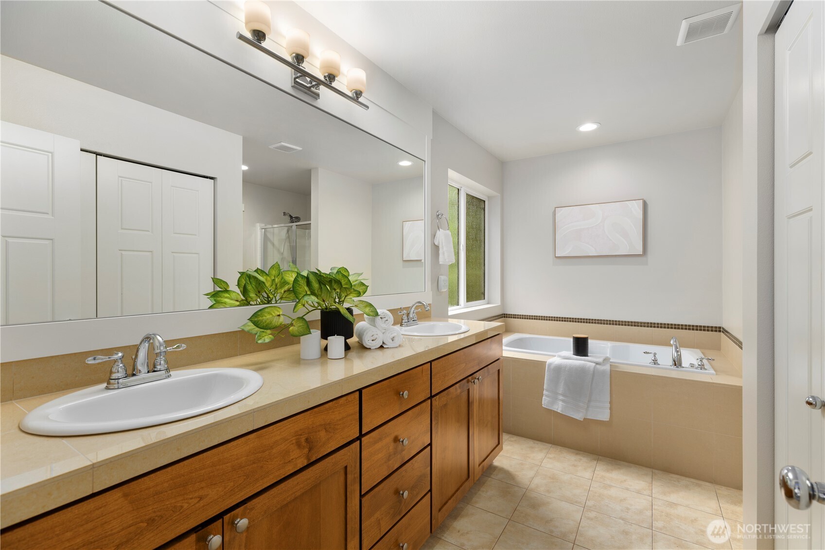1316 216th Street SW Lynnwood WA 98036