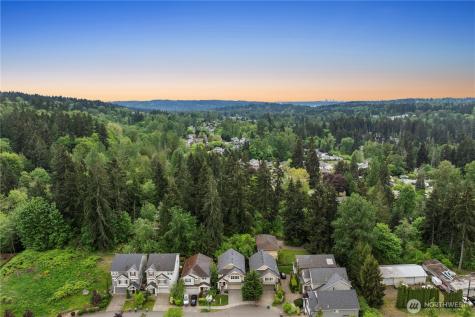 1316 216th Street SW Lynnwood WA 98036