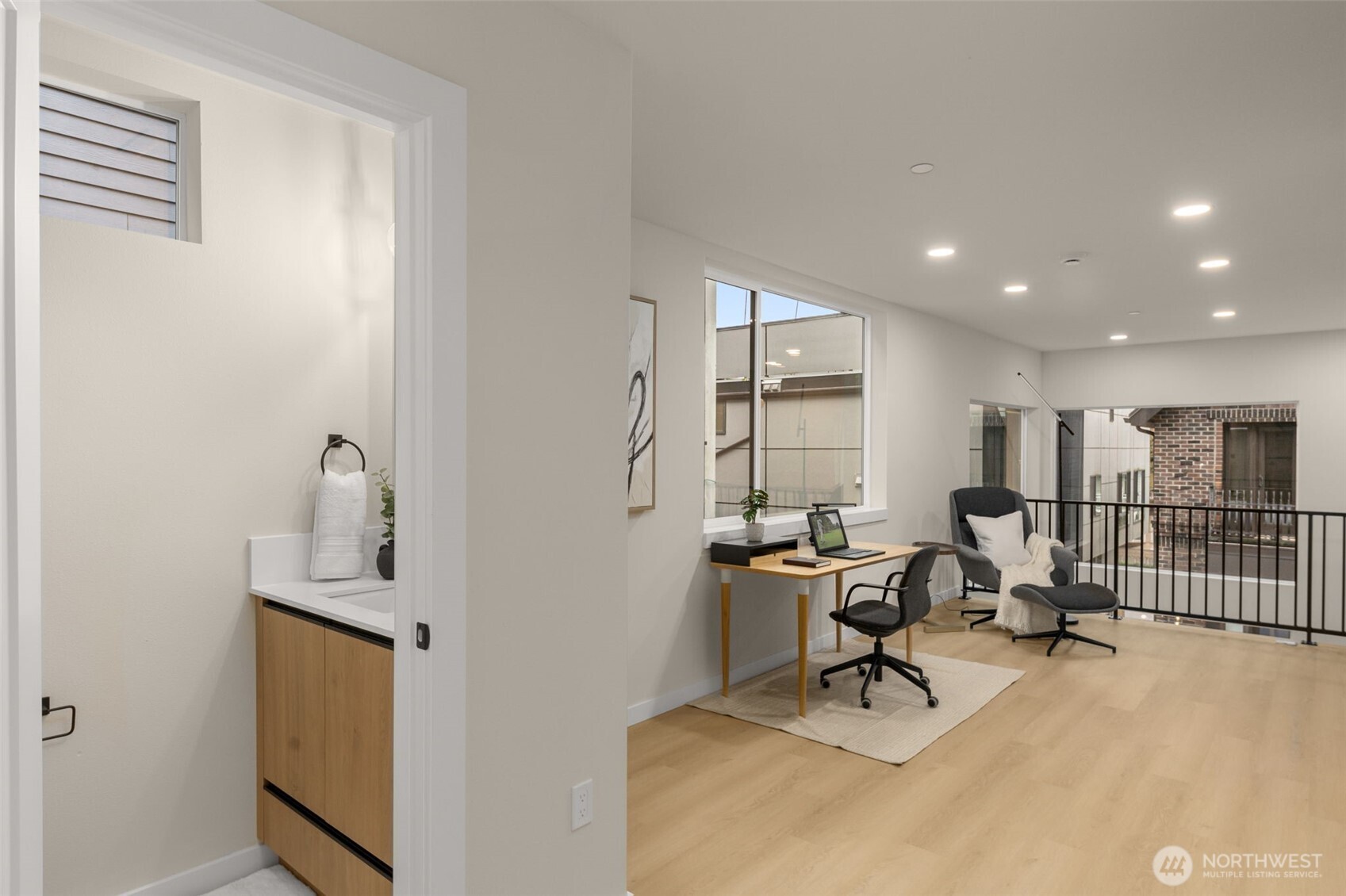 1123 10th Avenue E Seattle WA 98102