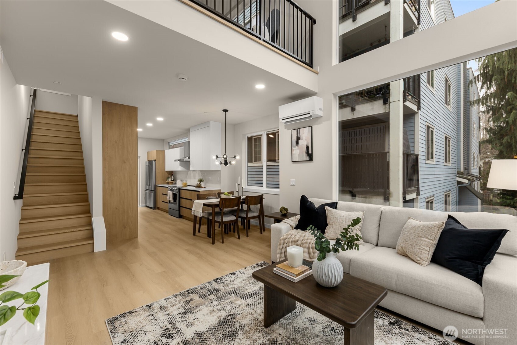 1123 10th Avenue E Seattle WA 98102