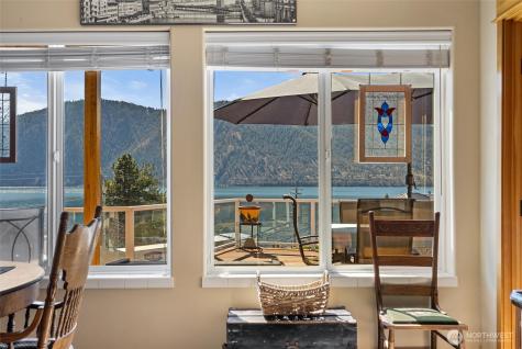 563 Topaz Place Manson WA 98831