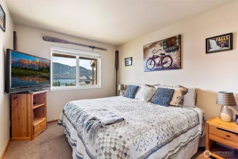 563 Topaz Place Manson WA 98831