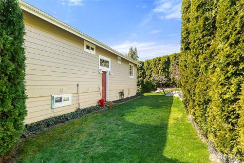 563 Topaz Place Manson WA 98831