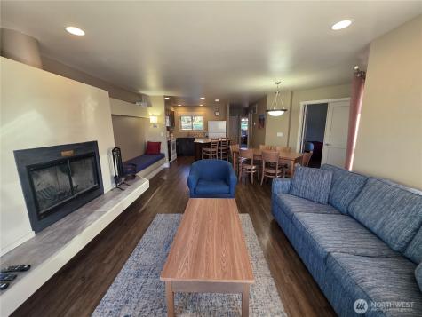 1 Lakeside 714-i Manson WA 98831