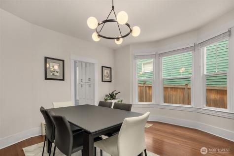 325 23rd Avenue E Seattle WA 98112