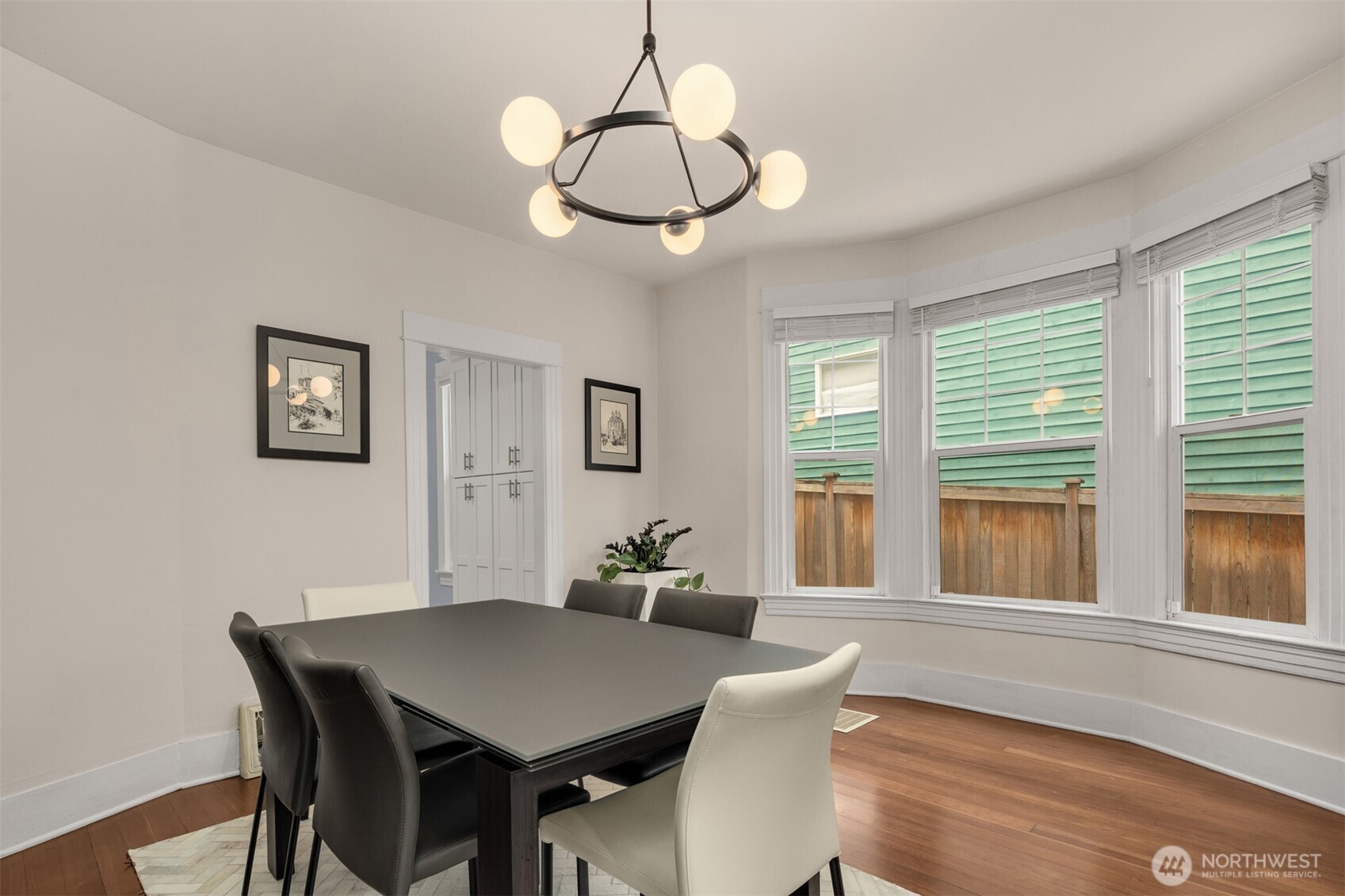 325 23rd Avenue E Seattle WA 98112