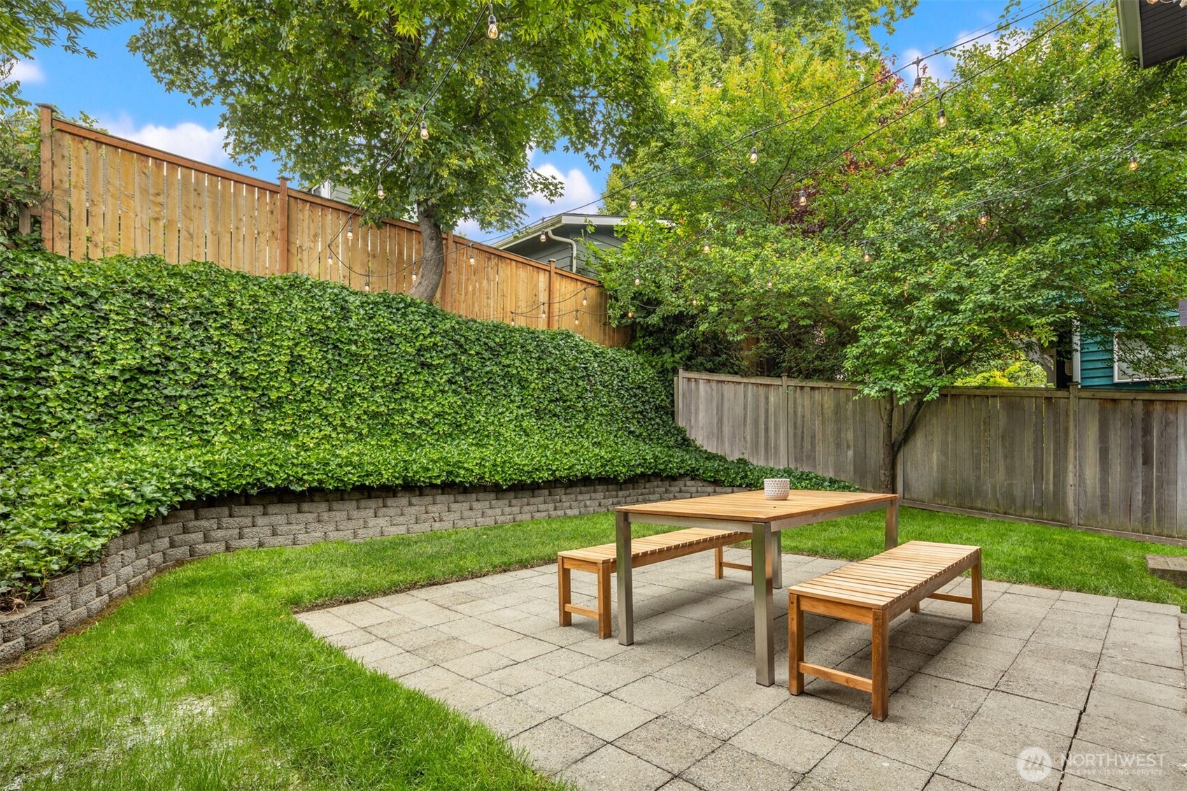 325 23rd Avenue E Seattle WA 98112