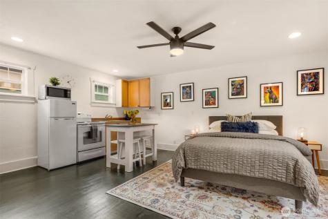 325 23rd Avenue E Seattle WA 98112