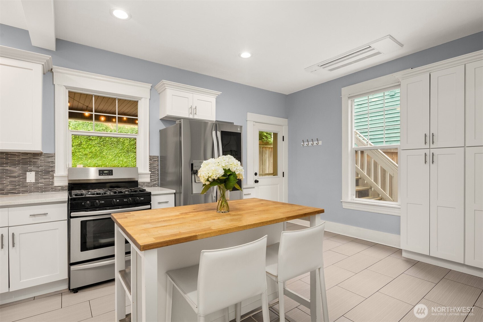 325 23rd Avenue E Seattle WA 98112
