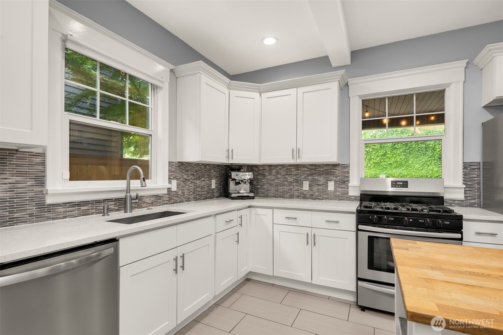 325 23rd Avenue E Seattle WA 98112
