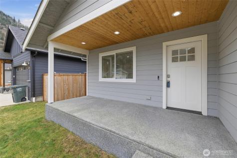 6311 Bearpaw Court Maple Falls WA 98266
